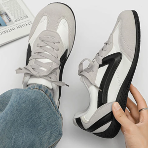 Giày sneaker unisex trắng phối đen